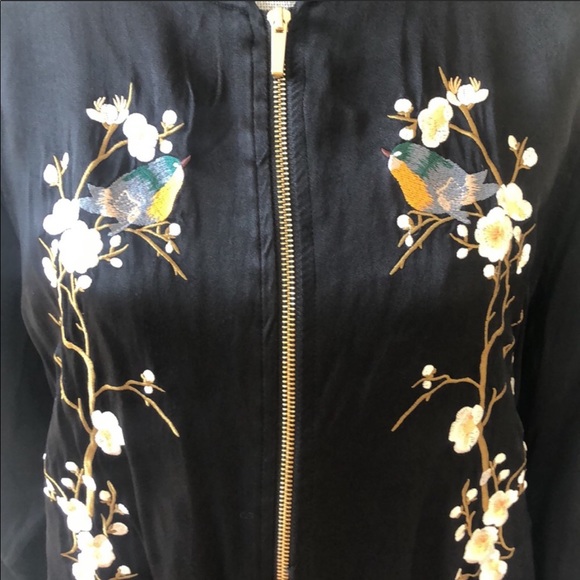Zara women embroidered bomber jacket - Picture 5 of 9